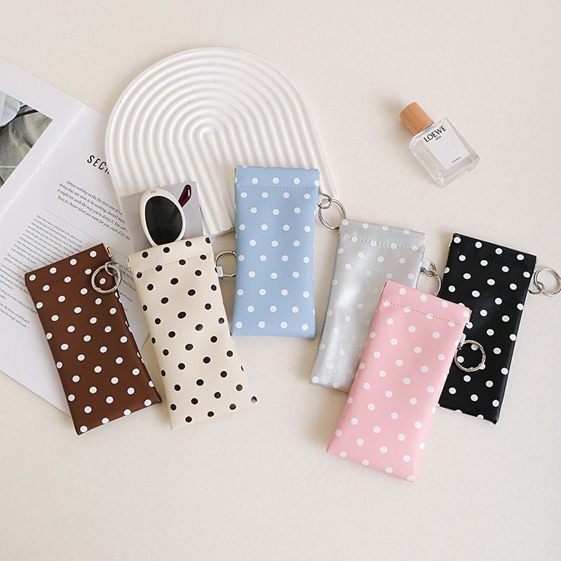 Portable Snap-Closure Glasses Pouch
